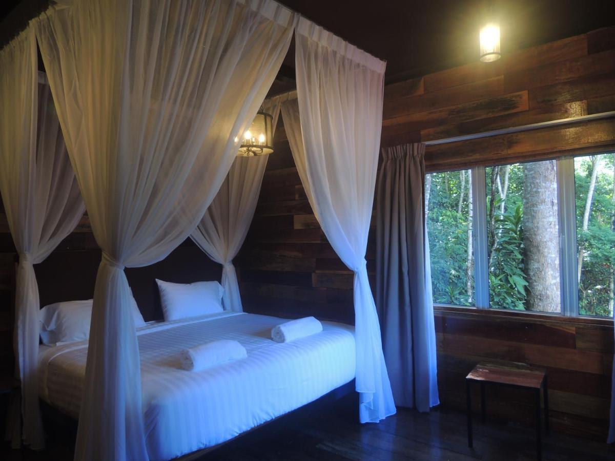 Utan Teluk Nipah Villa Pekan Pangkor Exterior photo