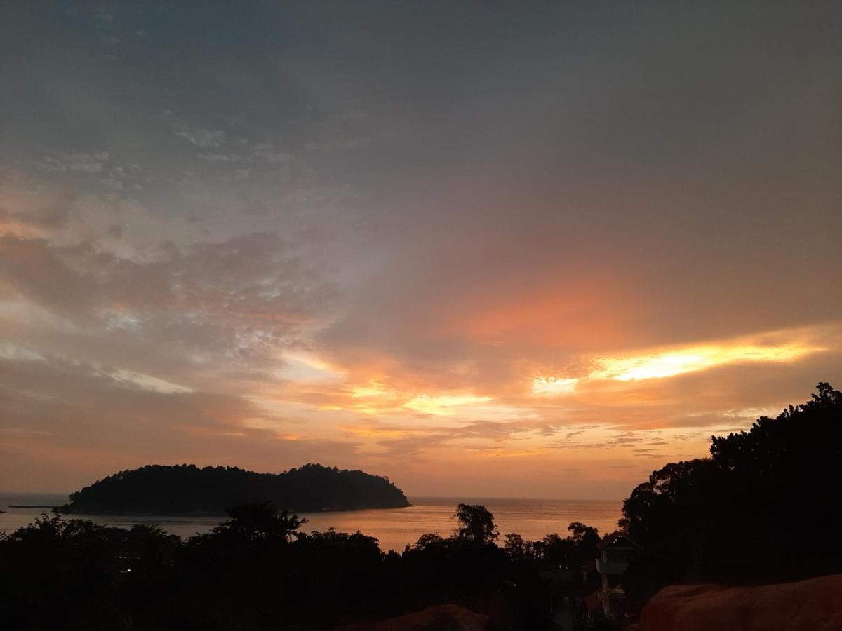 Utan Teluk Nipah Villa Pekan Pangkor Exterior photo