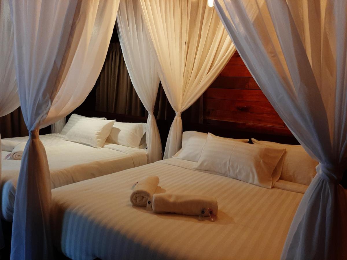 Utan Teluk Nipah Villa Pekan Pangkor Exterior photo