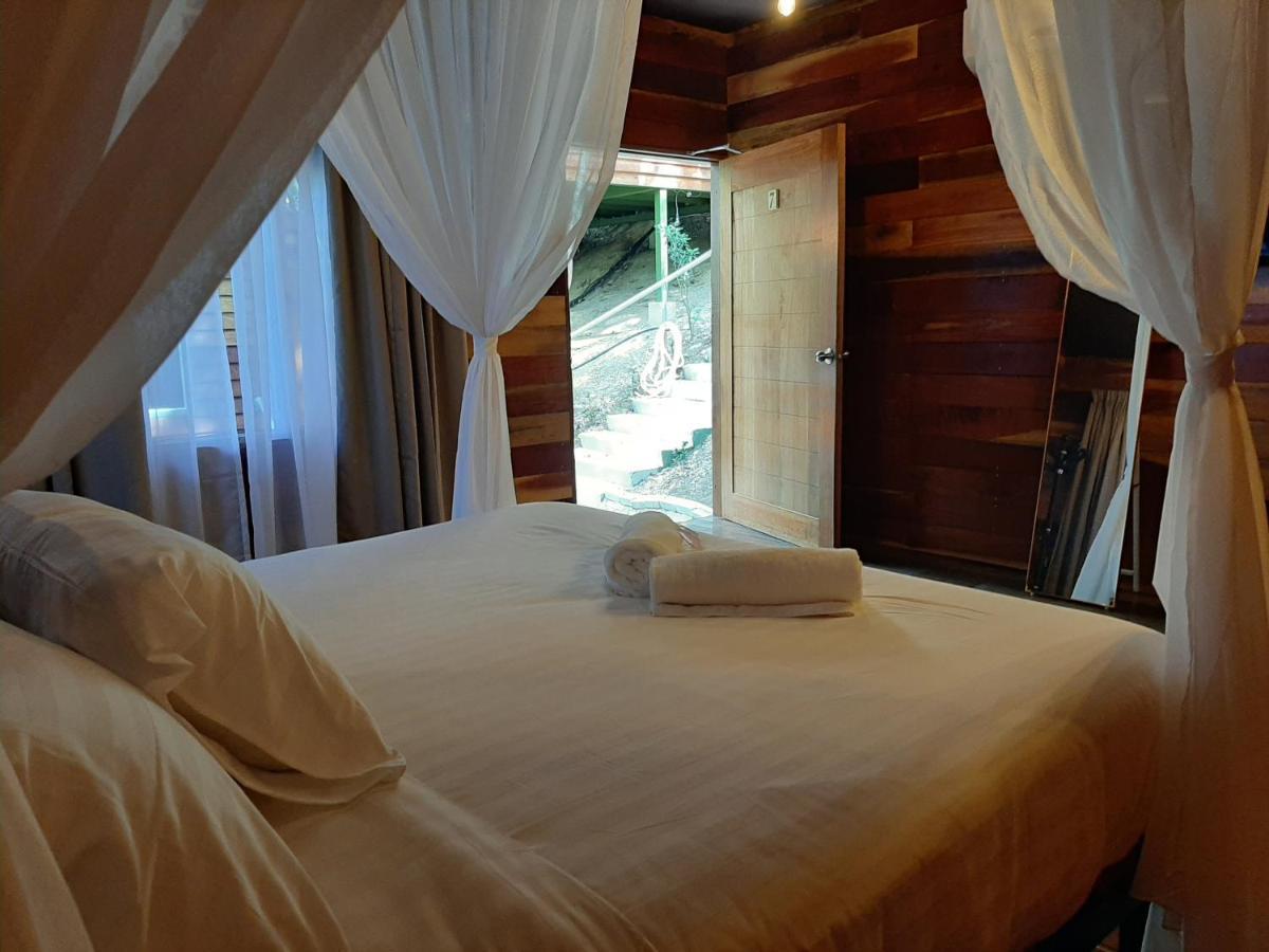 Utan Teluk Nipah Villa Pekan Pangkor Exterior photo