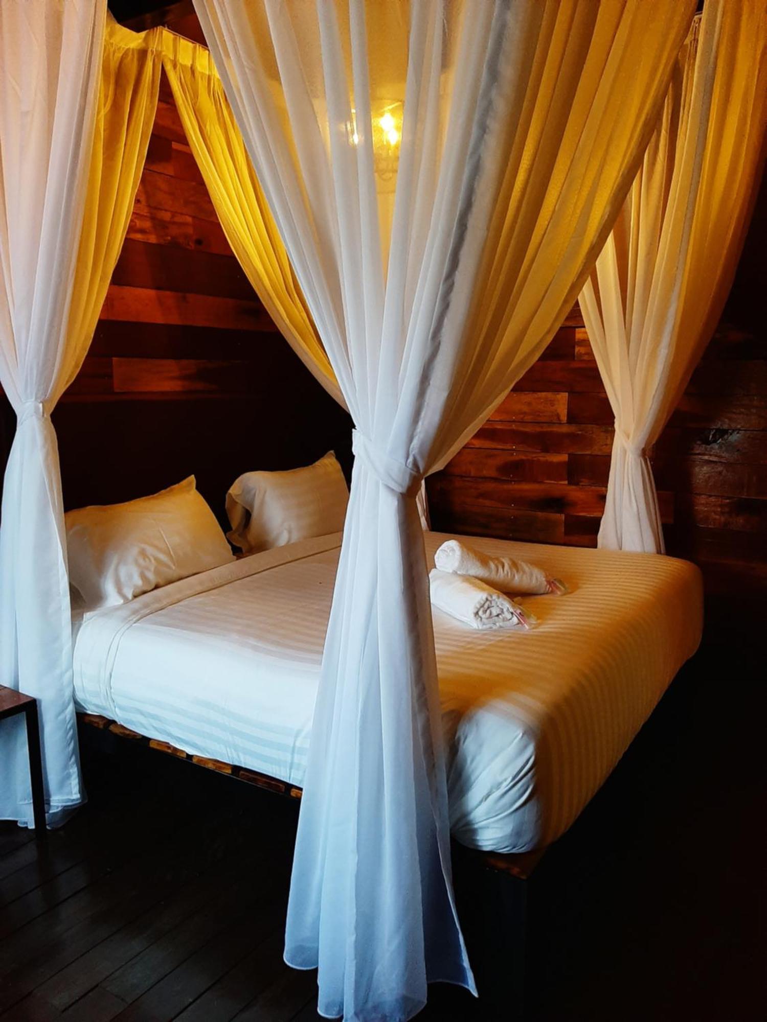 Utan Teluk Nipah Villa Pekan Pangkor Exterior photo